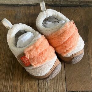 Keen boulder/toasted coconut Howser low wrap shoes in box